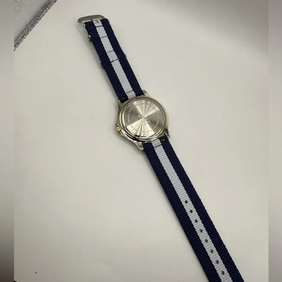 Nautica Vintage Moon Phase Watch 39mm Unisex Blue White Nylon Band (New Battery) - Picture 11 of 13